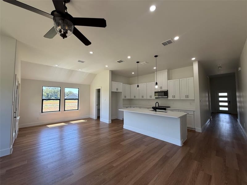 1033 Salvation Drive, Weatherford TX 76088 - Photo 3