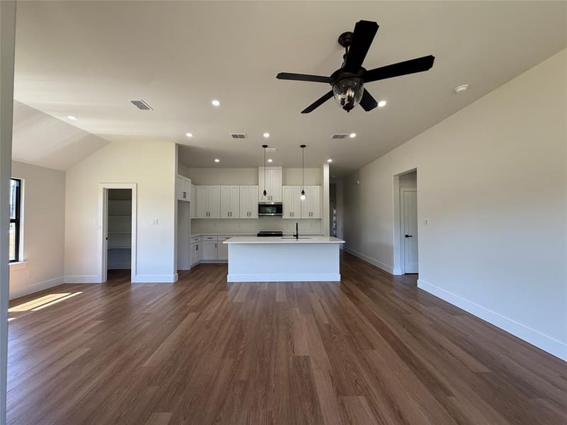 1033 Salvation Drive, Weatherford TX 76088 - Photo 4