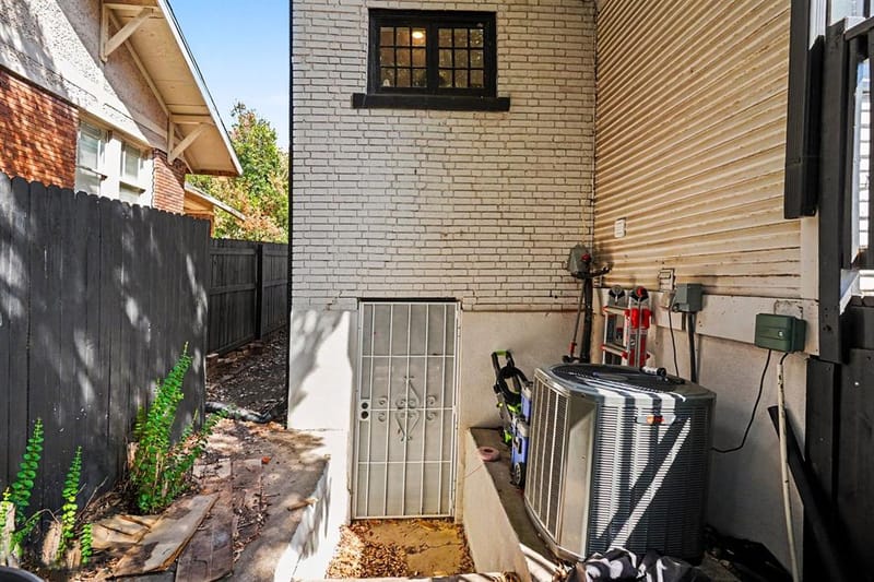 2532 6th Avenue, Fort Worth TX 76110 - Photo 31