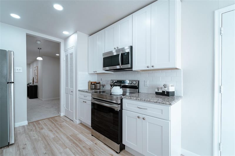 10017 Regal Park Lane # 205, Dallas TX 75230 - Photo 6
