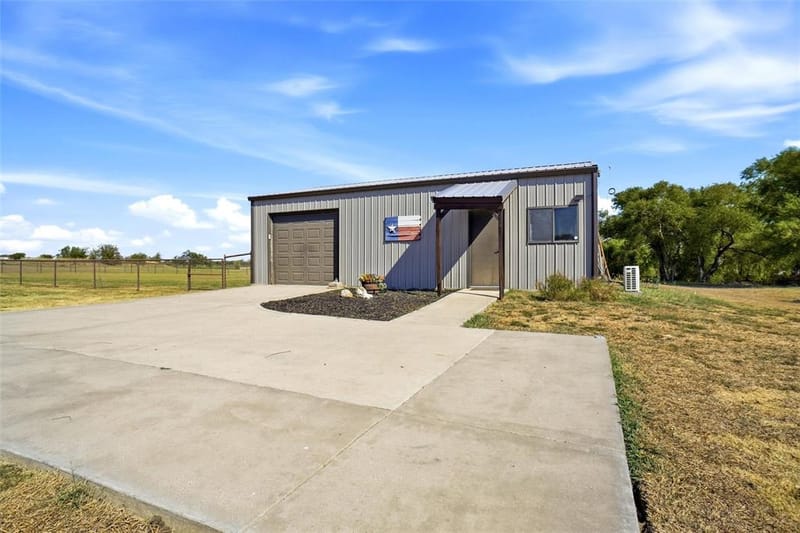 6104 High Meadows Drive, Krum TX 76249 - Photo 27