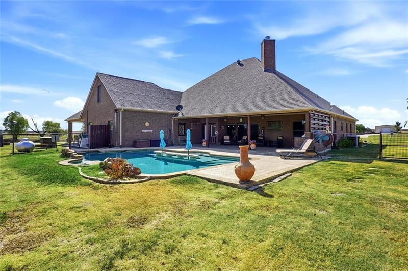6104 High Meadows Drive, Krum TX 76249 - Photo 24