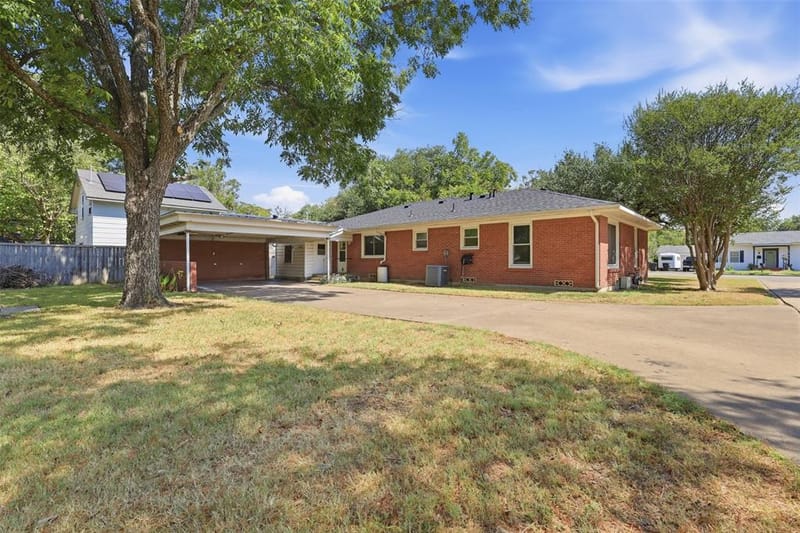 618 Bellevue Drive, Cleburne TX 76033 - Photo 38