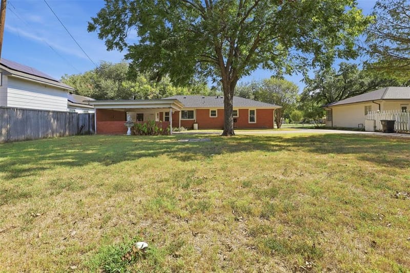 618 Bellevue Drive, Cleburne TX 76033 - Photo 37