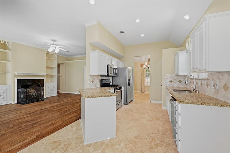 841 N Old Orchard Lane, Lewisville TX 75077 - Photo 12