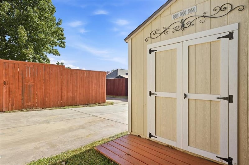 841 N Old Orchard Lane, Lewisville TX 75077 - Photo 32