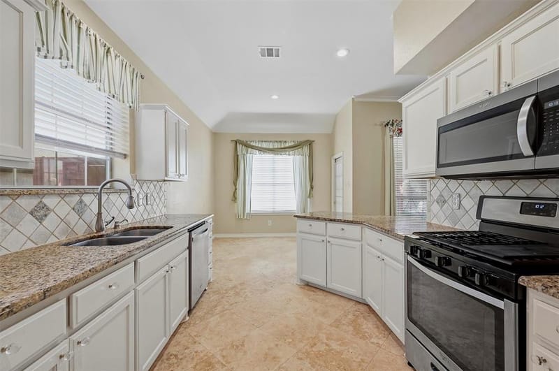 841 N Old Orchard Lane, Lewisville TX 75077 - Photo 14