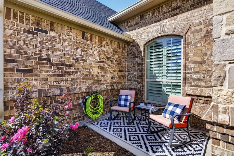 164 Spring Meadow Drive, Springtown TX 76082 - Photo 3