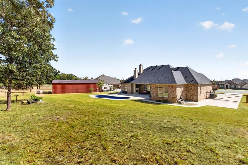 164 Spring Meadow Drive, Springtown TX 76082 - Photo 36