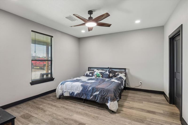 5921 Hawkeye Road, Krum TX 76249 - Photo 23