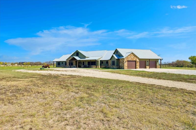 5921 Hawkeye Road, Krum TX 76249 - Photo 3
