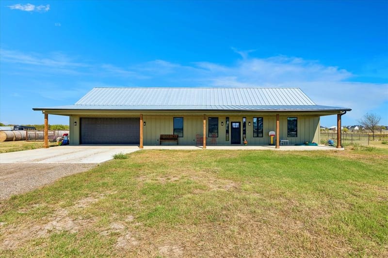 5921 Hawkeye Road, Krum TX 76249 - Photo 36