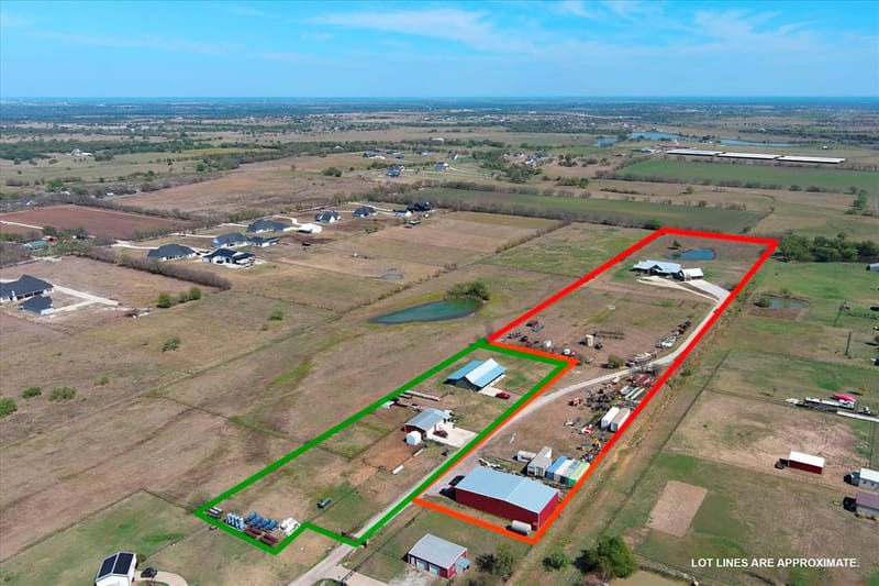 5921 Hawkeye Road, Krum TX 76249 - Photo 32