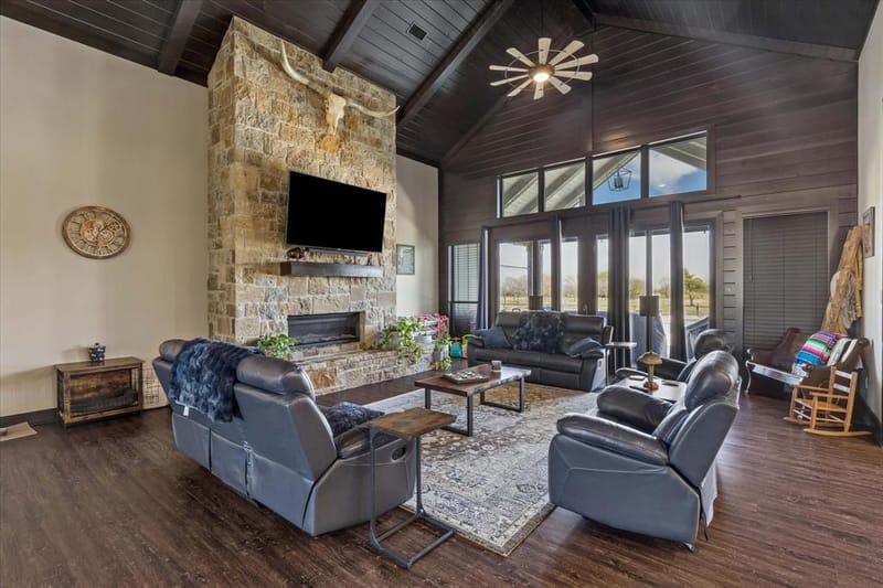 5921 Hawkeye Road, Krum TX 76249 - Photo 9