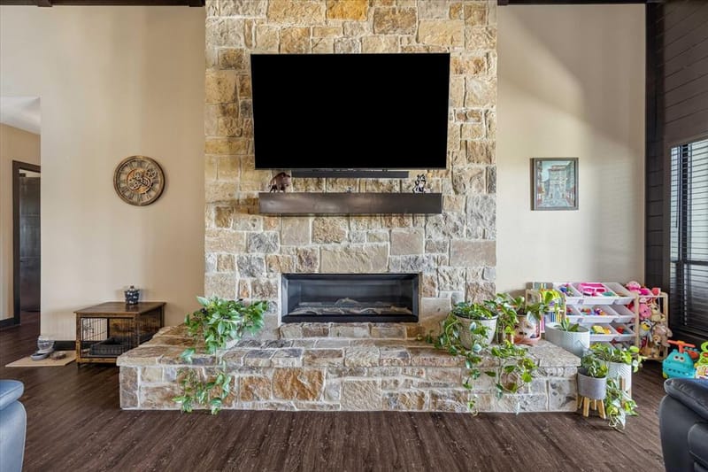 5921 Hawkeye Road, Krum TX 76249 - Photo 10