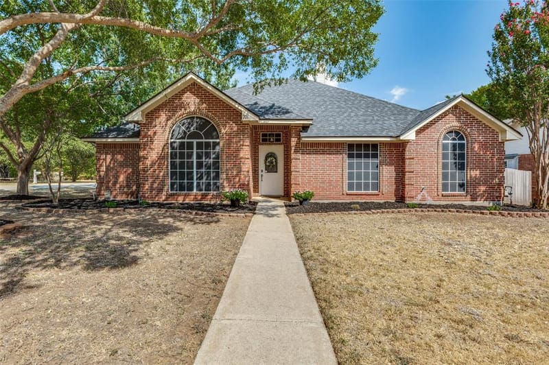 701 Carlisle Court, Lake Dallas TX 75065