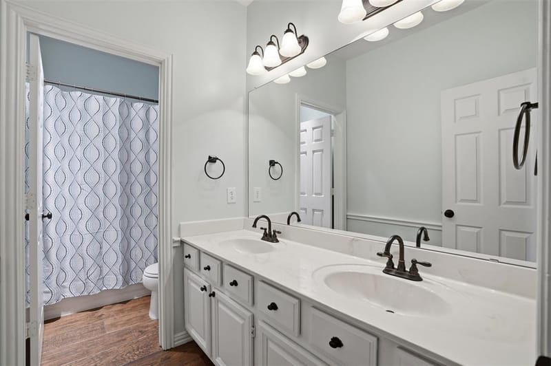 6613 Barclay Lane, Garland TX 75044 - Photo 29