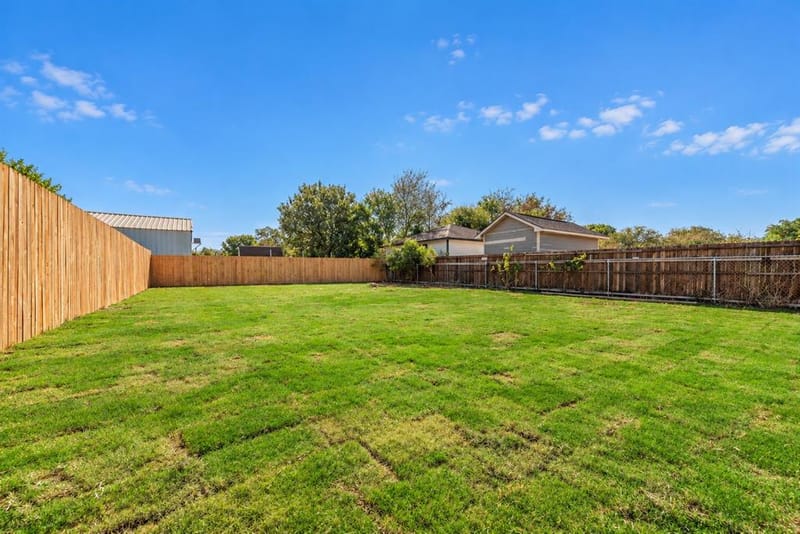 9324 Beckleycrest Avenue, Dallas TX 75232 - Photo 28