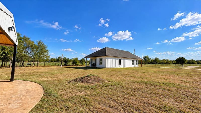 11124 Boren Road, Wortham TX 76693 - Photo 24