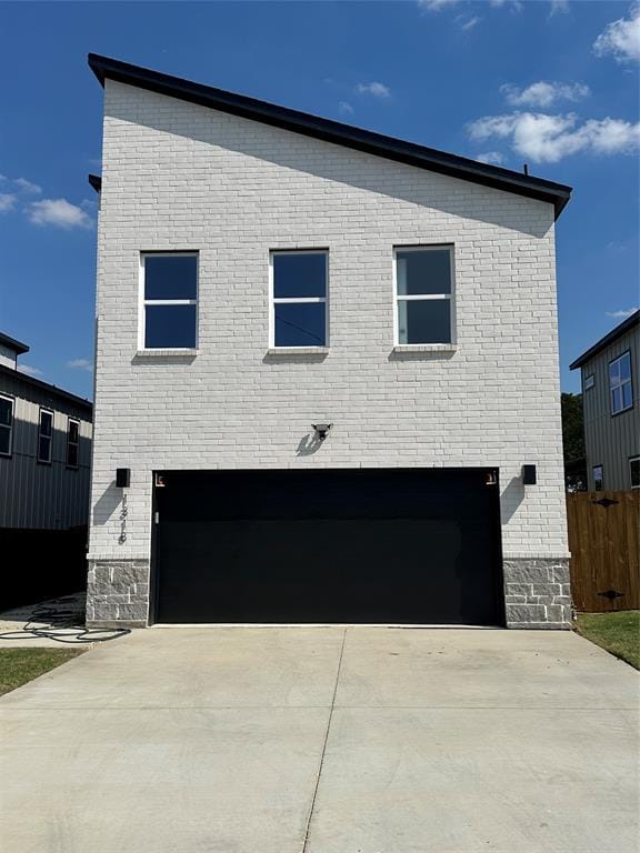 1318 Diceman Avenue, Dallas TX 75203 - Photo 2
