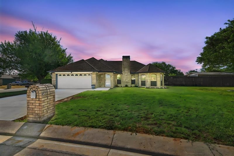 10201 Maverick Drive, Fort Worth TX 76108