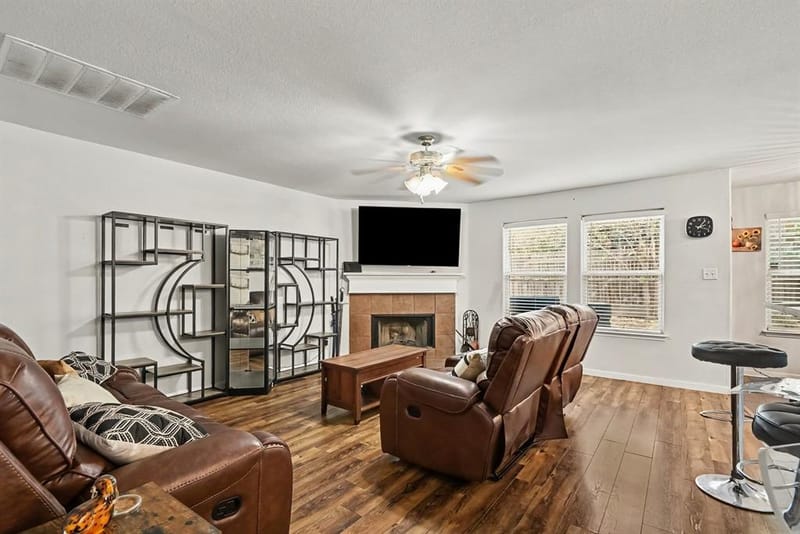 4728 Homelands Way, Fort Worth TX 76135 - Photo 2
