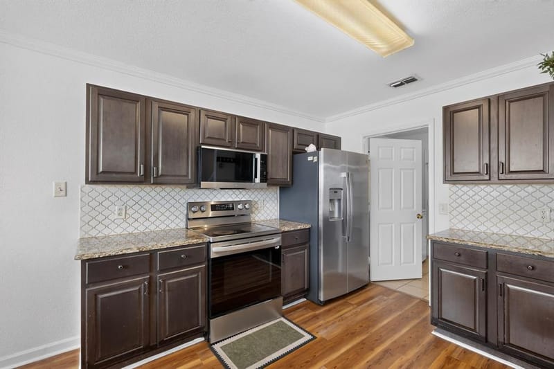 204 Centennial Place, Crowley TX 76036 - Photo 5