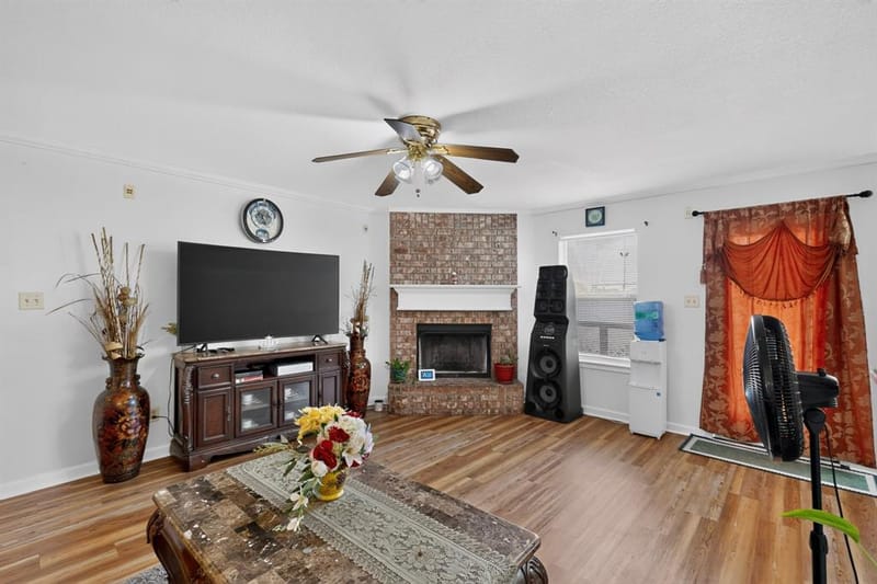 204 Centennial Place, Crowley TX 76036 - Photo 14