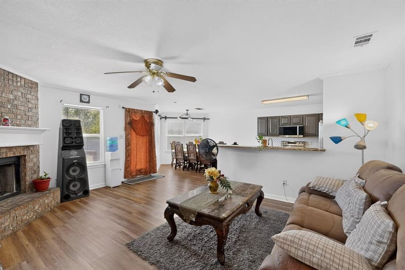 204 Centennial Place, Crowley TX 76036 - Photo 11