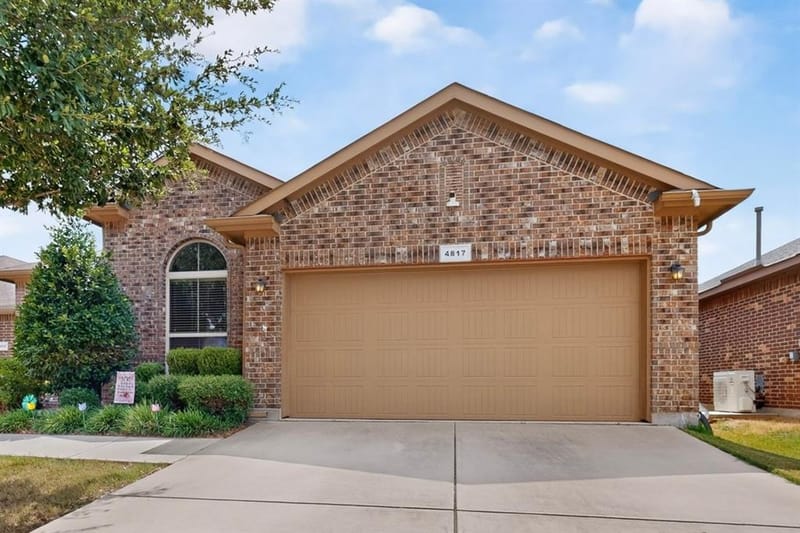 4817 Willow Branch Court, Fort Worth TX 76036 - Photo 2