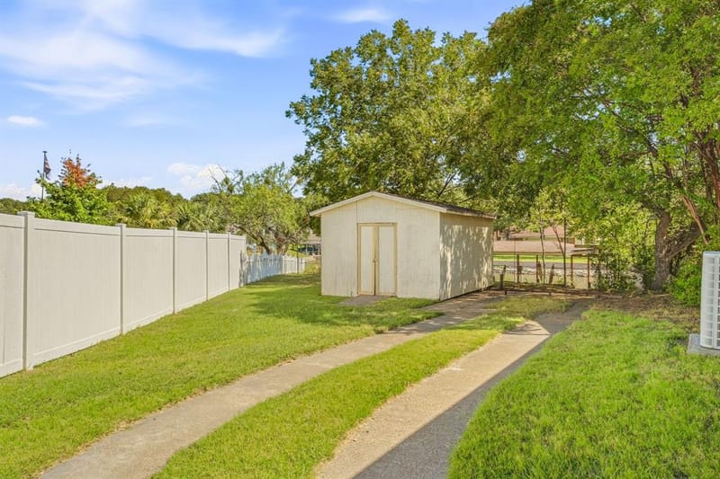 4017 Dakota Trail, Granbury TX 76048 - Photo 33
