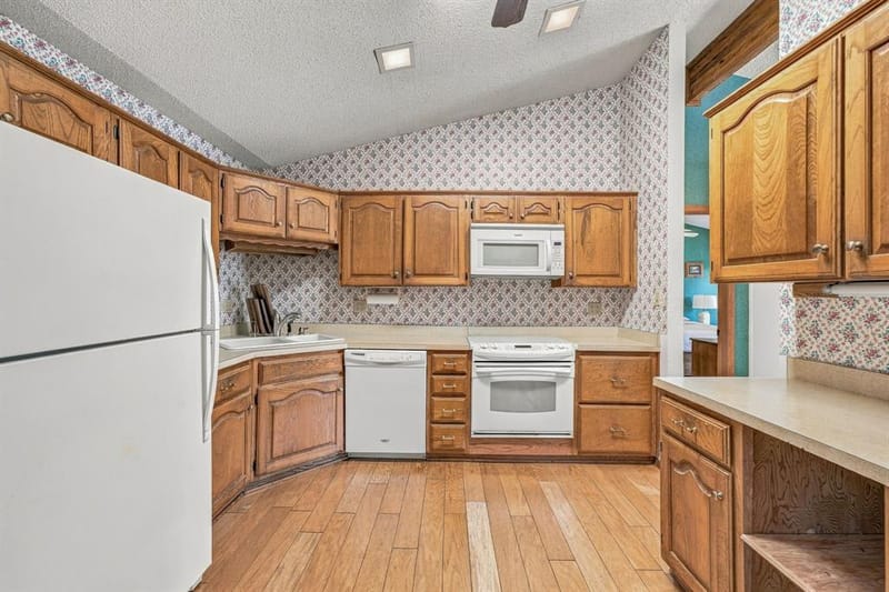 4017 Dakota Trail, Granbury TX 76048 - Photo 8