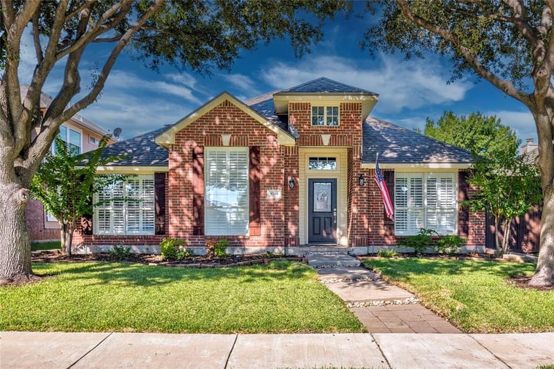 8745 Turnberry Drive, Frisco TX 75036