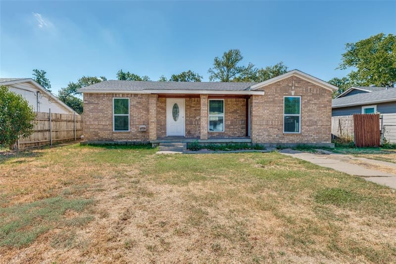 336 Belle Street, Bedford TX 76022