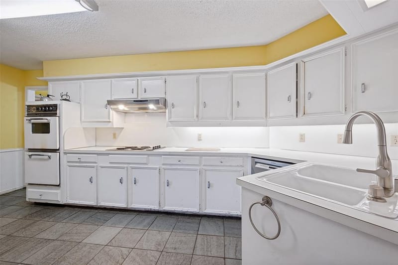 7407 Meadow Oaks Drive, Dallas TX 75230 - Photo 8