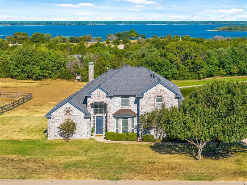 930 Lakeridge Drive, Lavon TX 75166 - Photo 2