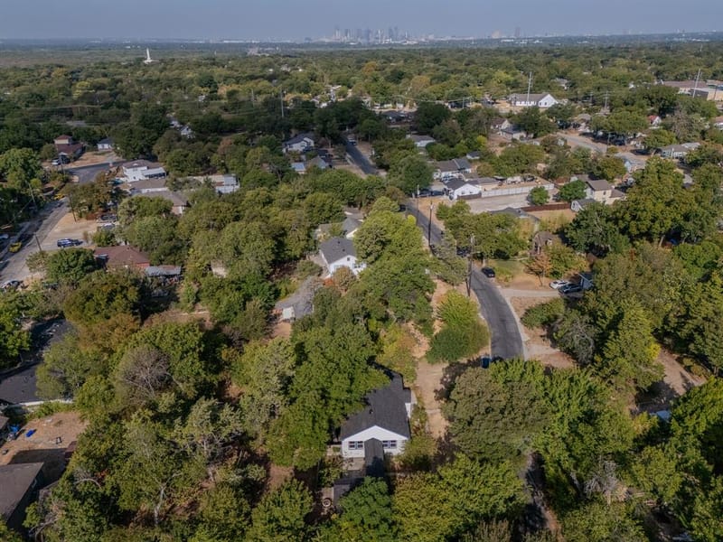7054 Fairdale Avenue, Dallas TX 75227 - Photo 20