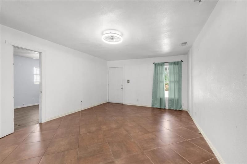 1016 Sycamore Terrace, Fort Worth TX 76104 - Photo 3