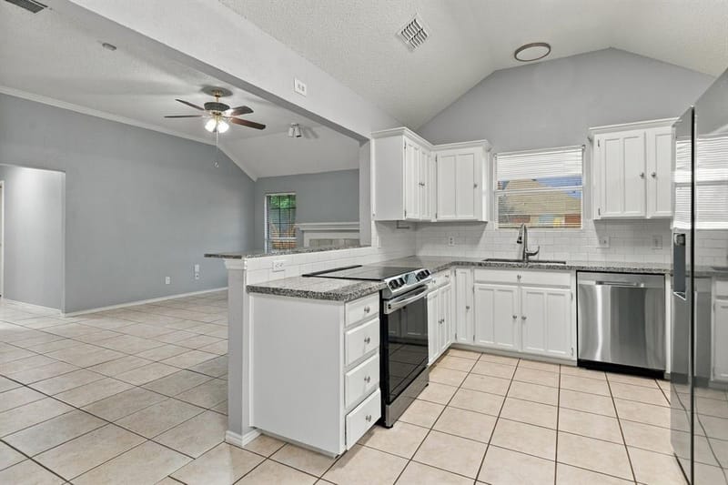 7305 Amber Drive, Watauga TX 76148 - Photo 10
