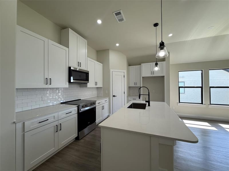 209 Reliance Road, Godley TX 76044 - Photo 6