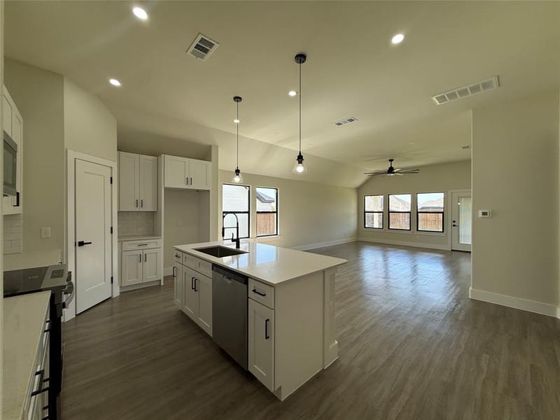 209 Reliance Road, Godley TX 76044 - Photo 5