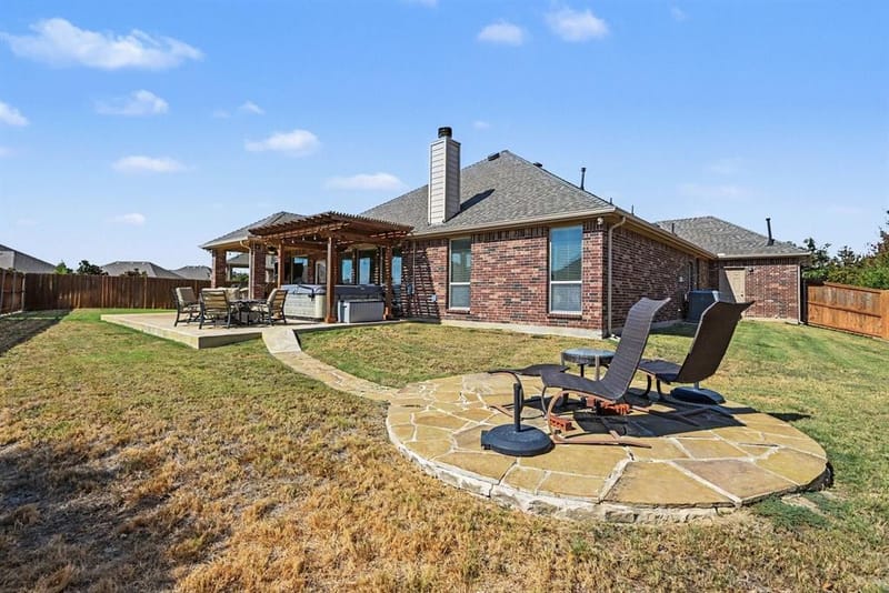 6825 San Antonio Drive, Fort Worth TX 76131 - Photo 13