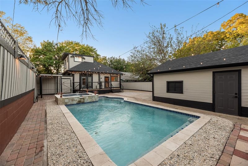 924 N Winnetka Avenue, Dallas TX 75208 - Photo 32