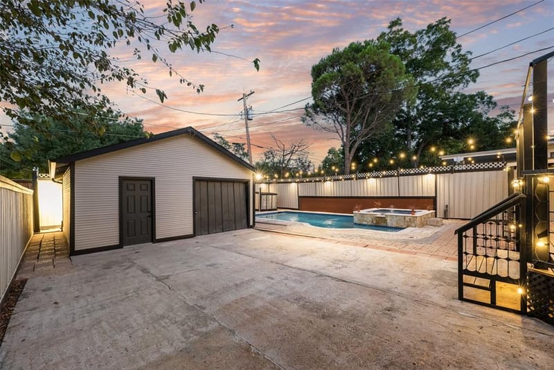 924 N Winnetka Avenue, Dallas TX 75208 - Photo 33
