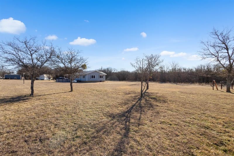 305 Cheyenne Drive, Runaway Bay TX 76426 - Photo 27