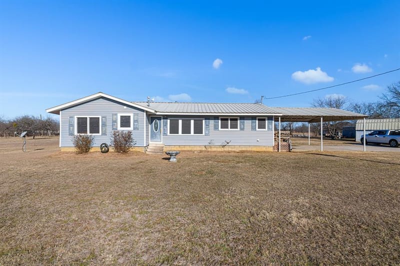 305 Cheyenne Drive, Runaway Bay TX 76426