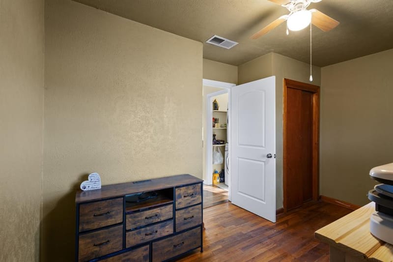 305 Cheyenne Drive, Runaway Bay TX 76426 - Photo 9