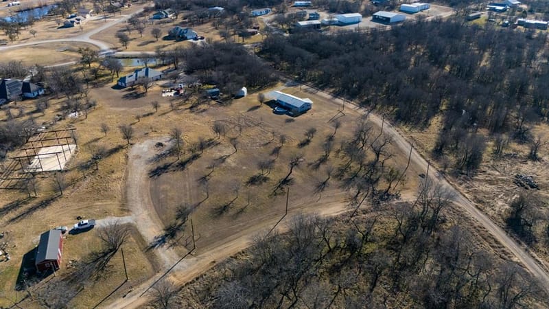 305 Cheyenne Drive, Runaway Bay TX 76426 - Photo 34