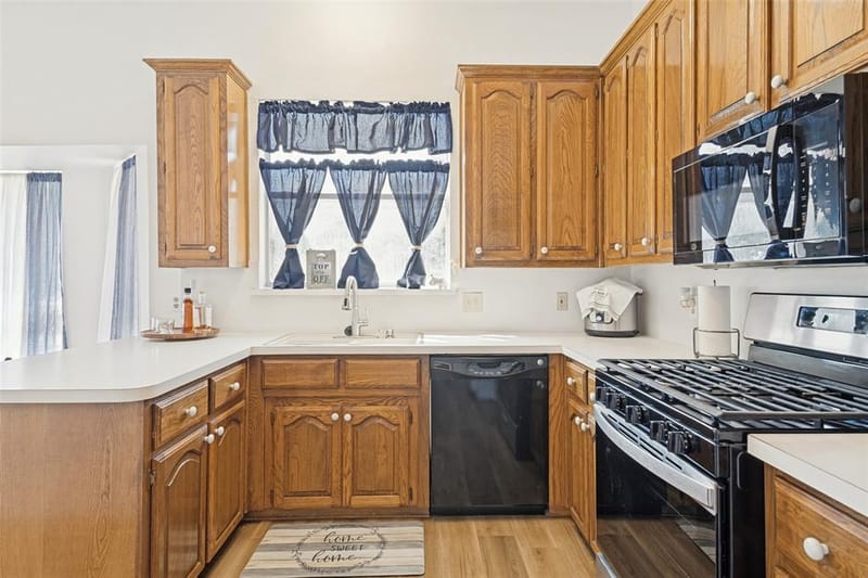 8914 Greenwood Trail, Rowlett TX 75088 - Photo 12