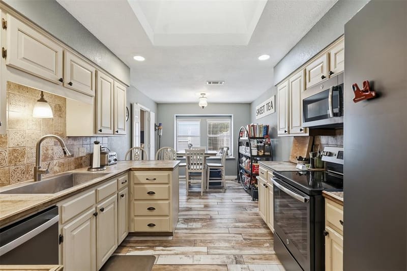 112 Fairway Drive, Willow Park TX 76087 - Photo 7